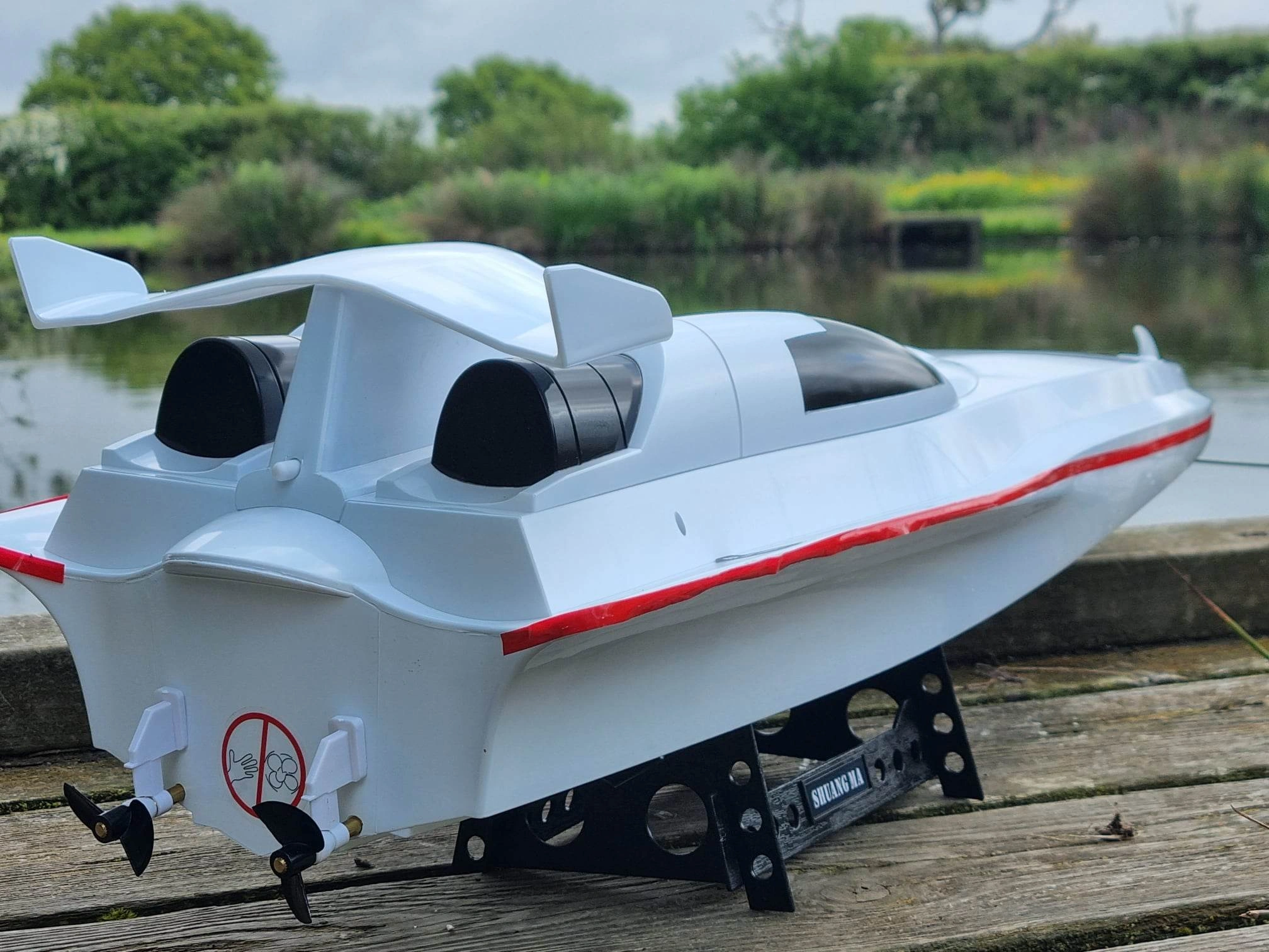 SYMA Double Horse Atlantic Sail Yacht: Fast RC Race Boat - Ultimate Speed & Control!